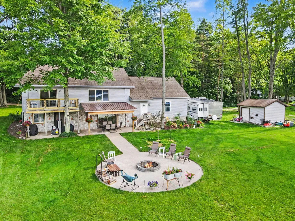 9039 E Ensign Court Newfield Township MI 49421