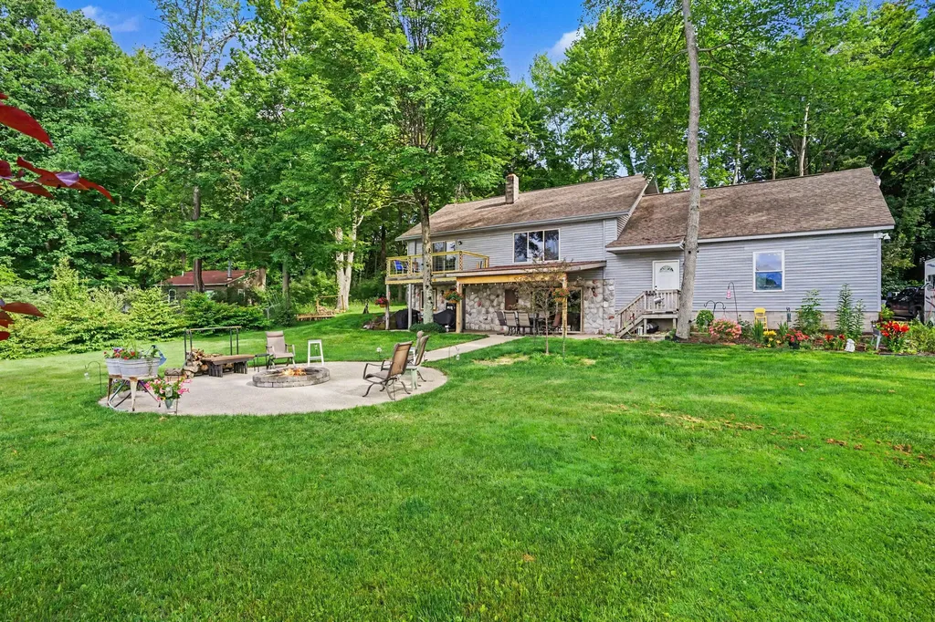 9039 E Ensign Court Newfield Township MI 49421