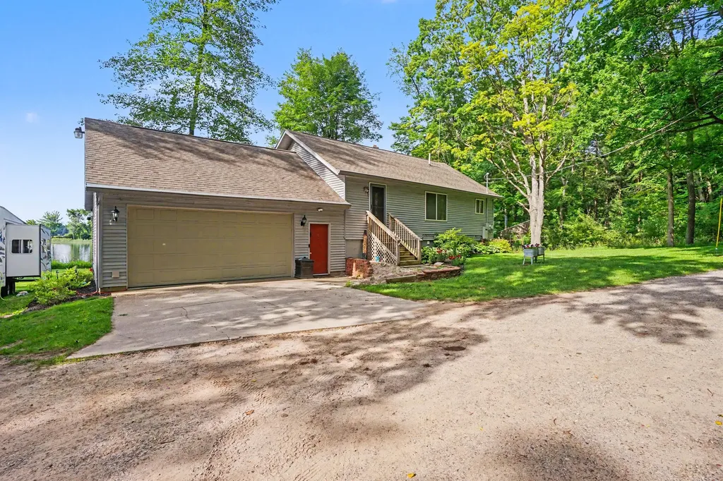 9039 E Ensign Court Newfield Township MI 49421