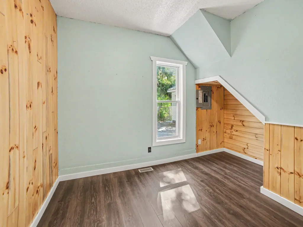 206 E Broadway Street Scottville City MI 49454