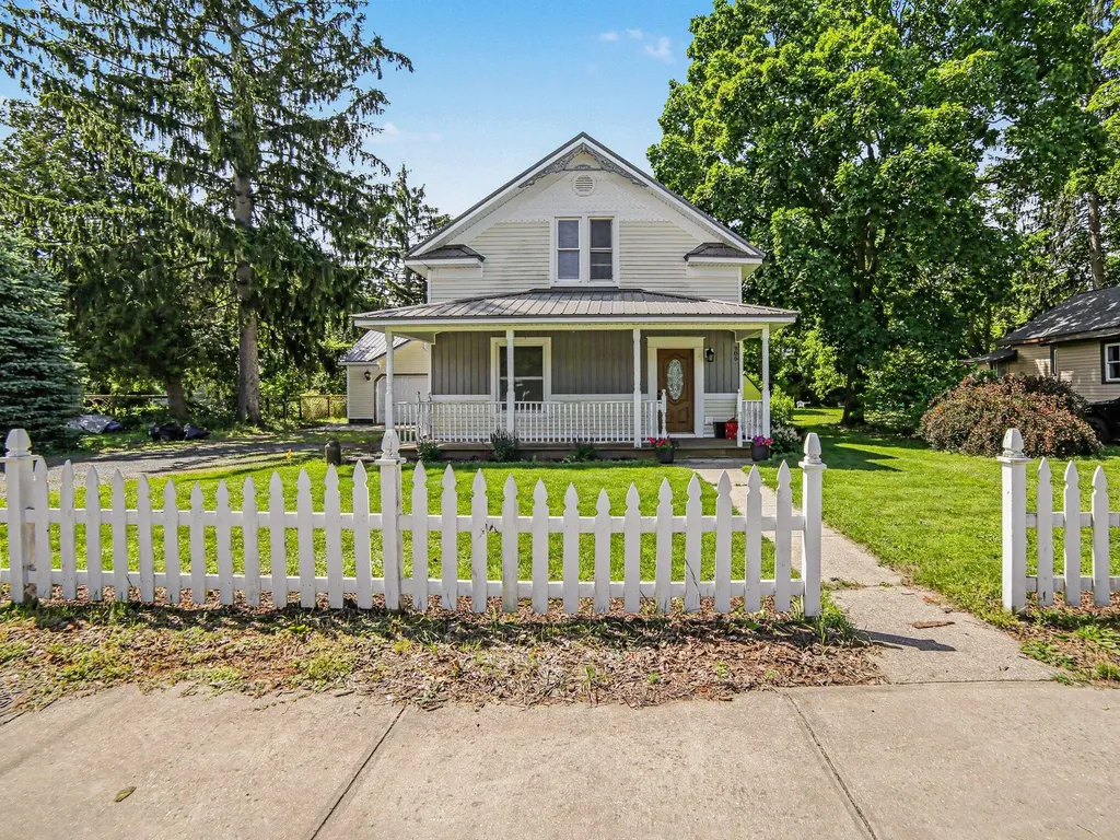 206 E Broadway Street Scottville City MI 49454