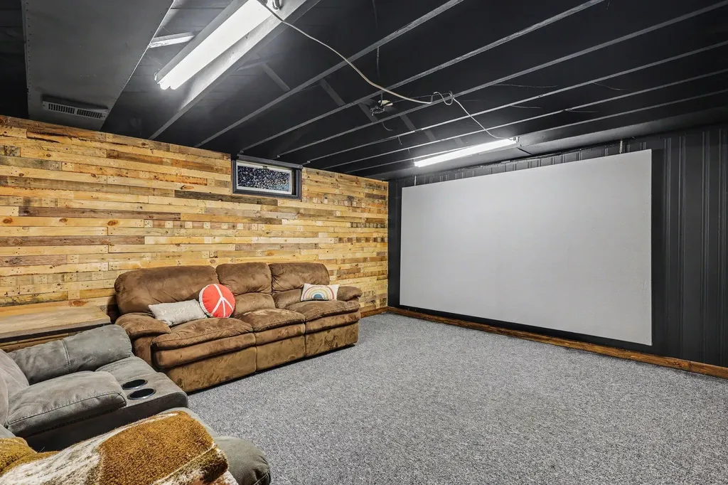 728 Ohio Avenue Fremont City MI 49412