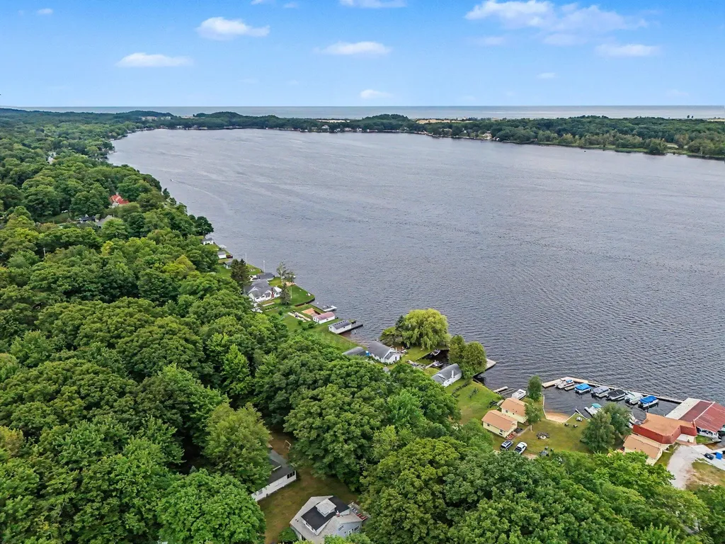 3802 N Lakeshore Drive Hamlin Township MI 49431
