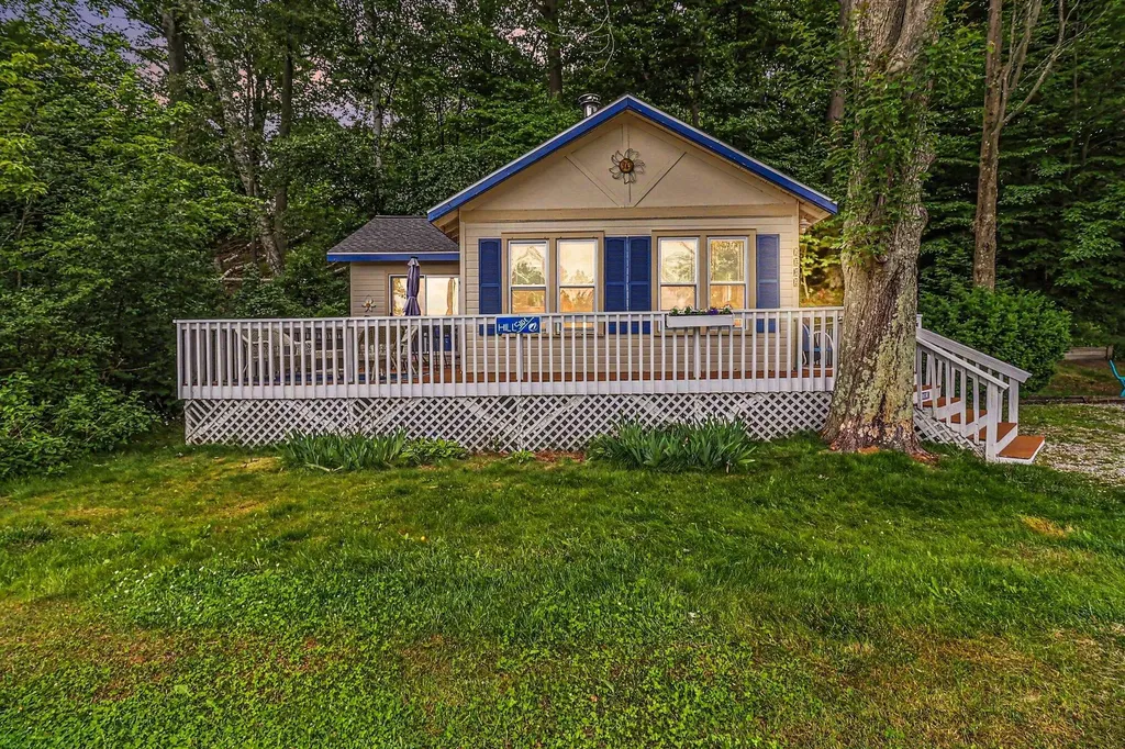 3802 N Lakeshore Drive Hamlin Township MI 49431
