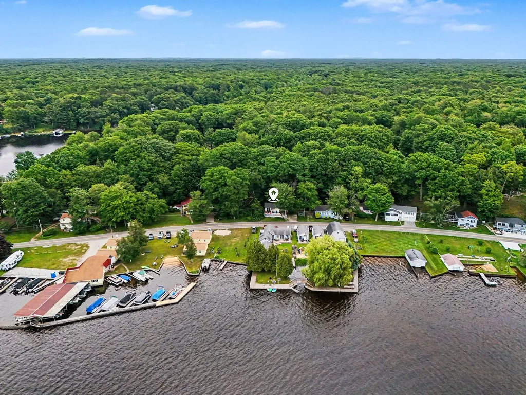 3802 N Lakeshore Drive Hamlin Township MI 49431