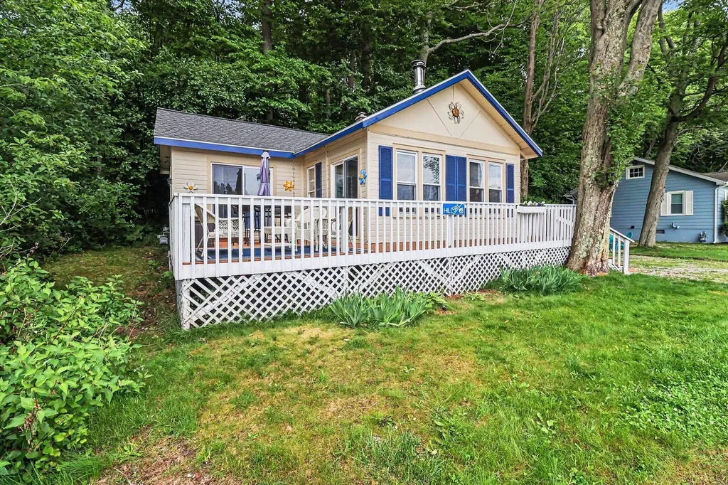 3802 N Lakeshore Drive Hamlin Township MI 49431