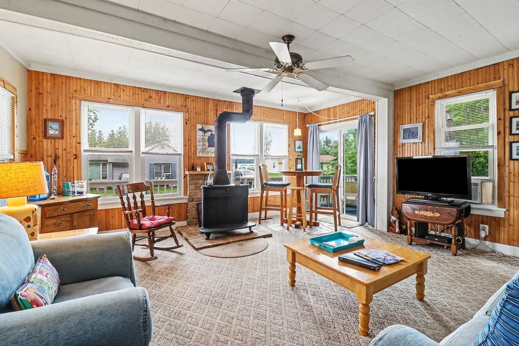 3802 N Lakeshore Drive Hamlin Township MI 49431