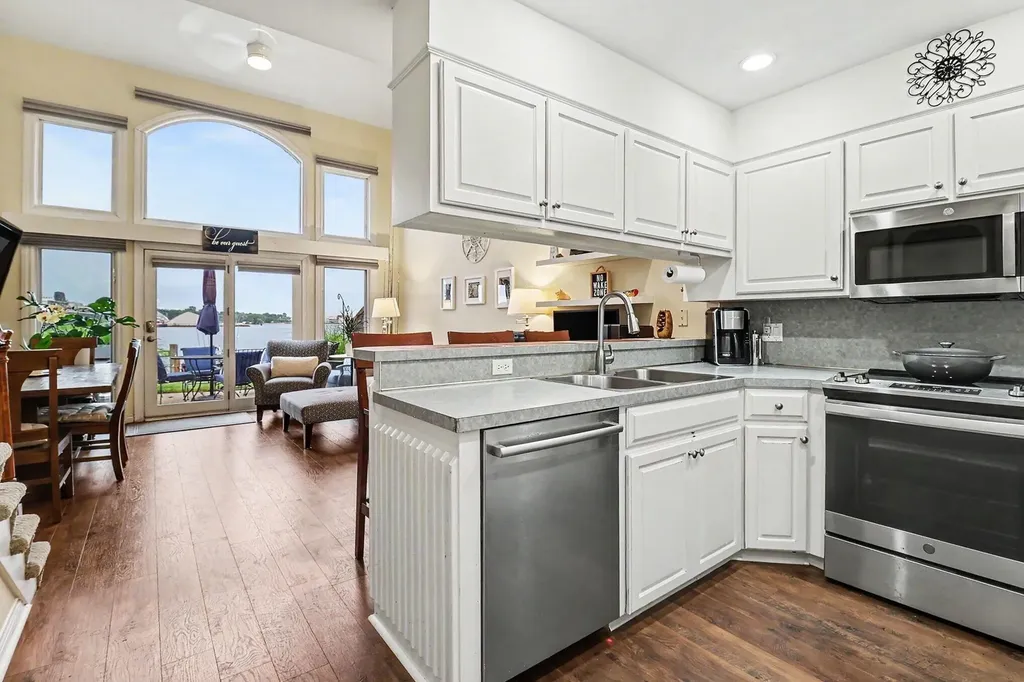 84 Harbor Drive Ludington City MI 49431