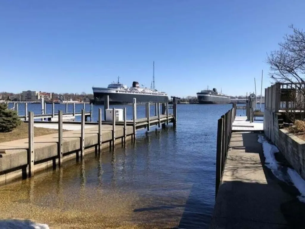 84 Harbor Drive Ludington City MI 49431