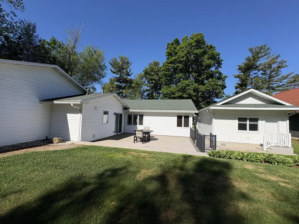 13453 Lakeside Avenue Pleasanton Township MI 49614