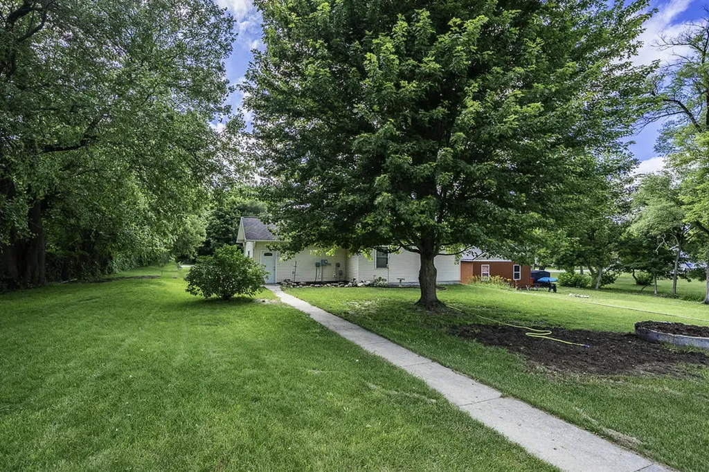38 N Elm Street Hesperia Village MI 49421