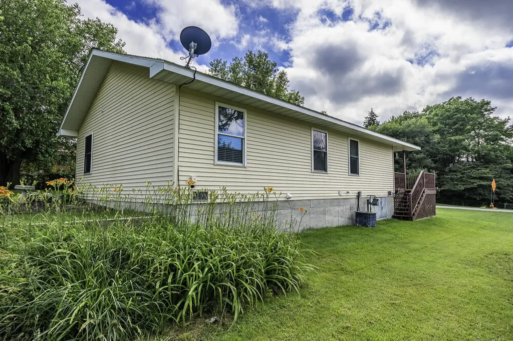 38 N Elm Street Hesperia Village MI 49421