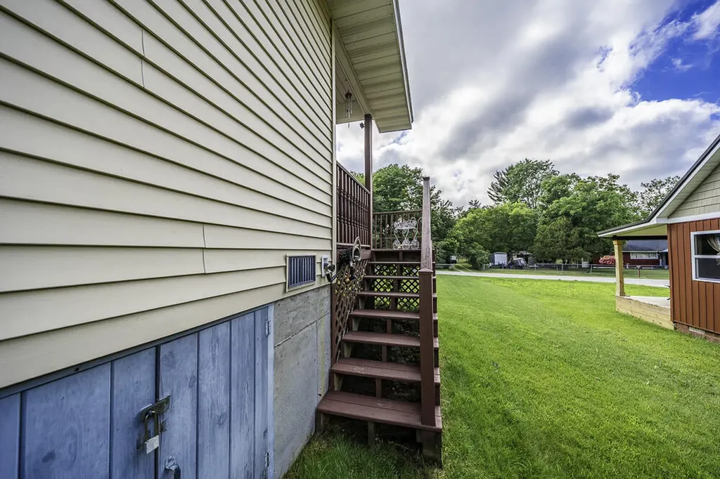 38 N Elm Street Hesperia Village MI 49421