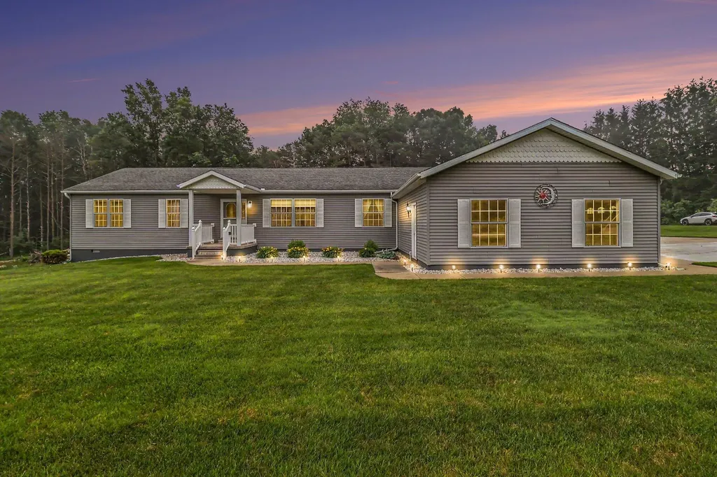 986 W Fox Farm Road Filer Charter Township MI 49660