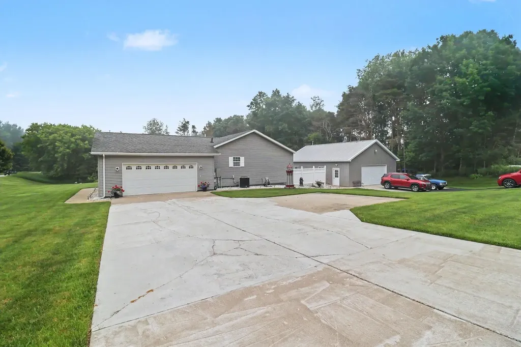 986 W Fox Farm Road Filer Charter Township MI 49660