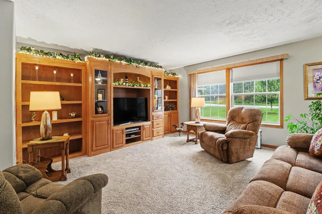 986 W Fox Farm Road Filer Charter Township MI 49660