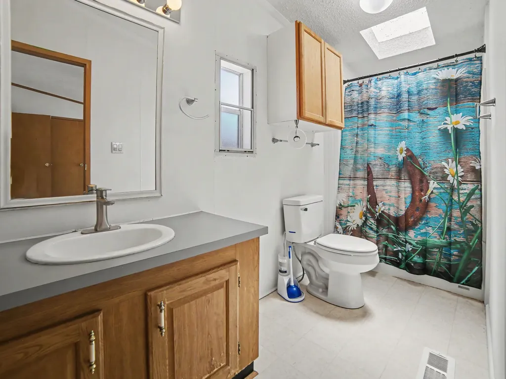 1904 N 48th Avenue Golden Township MI 49436