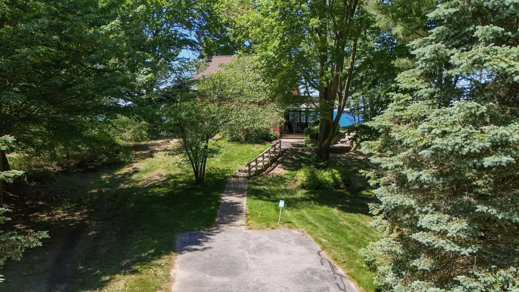 4616 W Fox Farm Road Filer Charter Township MI 49660