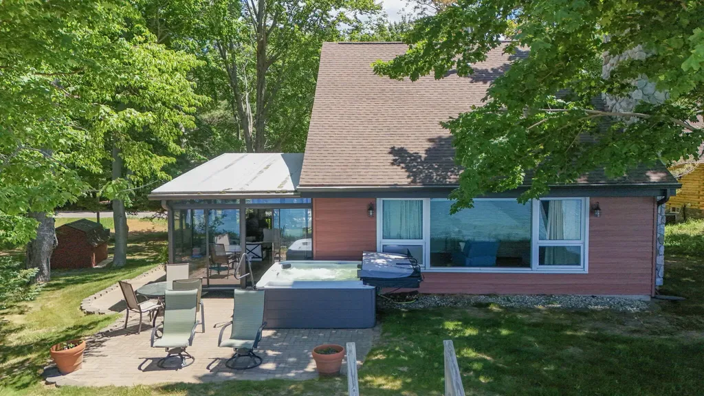 4616 W Fox Farm Road Filer Charter Township MI 49660