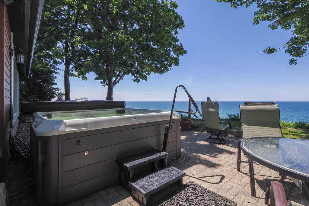 4616 W Fox Farm Road Filer Charter Township MI 49660