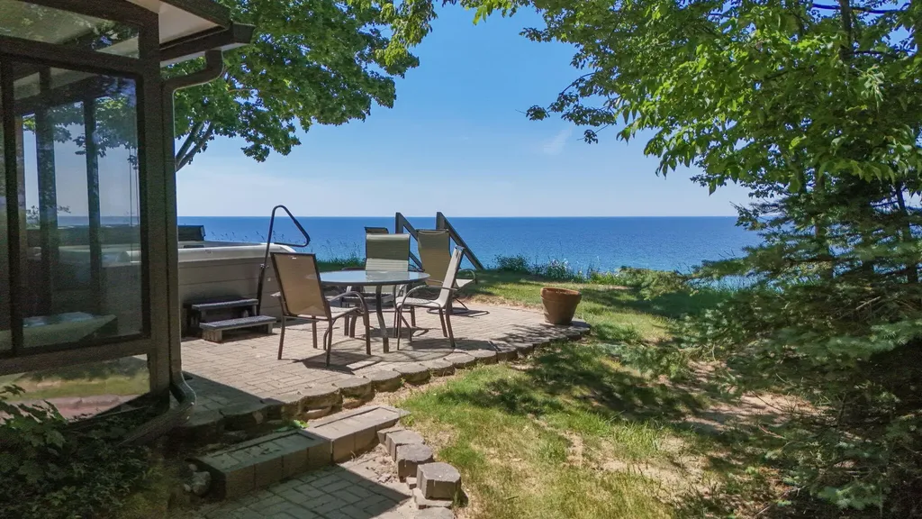 4616 W Fox Farm Road Filer Charter Township MI 49660