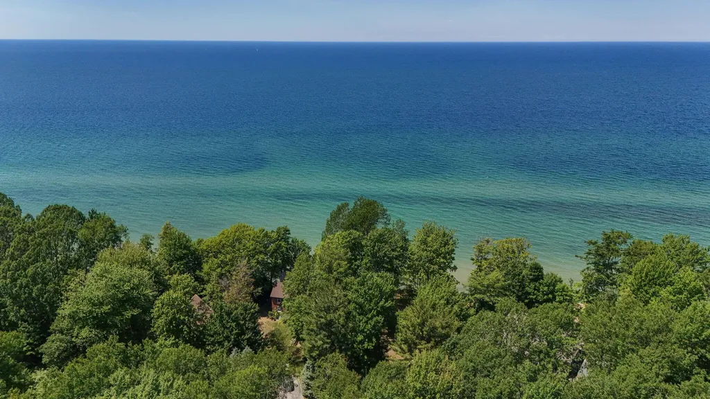 4616 W Fox Farm Road Filer Charter Township MI 49660