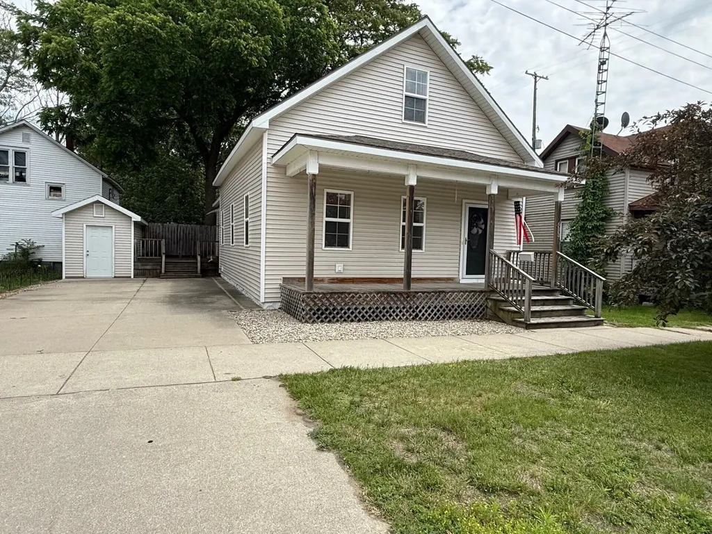 603 S George Street Ludington City MI 49431
