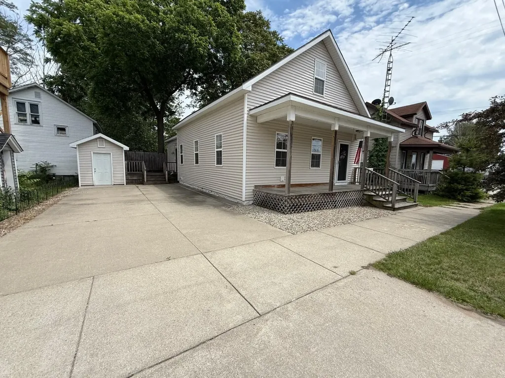603 S George Street Ludington City MI 49431