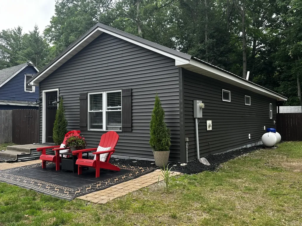 16928 6th Street Norman Township MI 49689