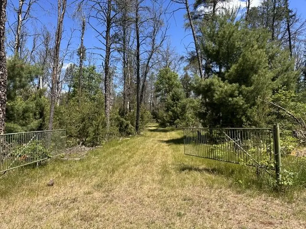 164 W 10 Mile Eden Township MI 49644