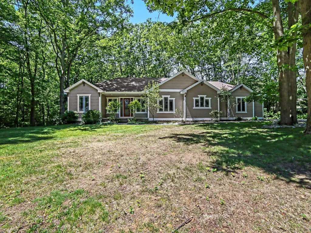 1561 N Wooded Lake Drive Hamlin Township MI 49431