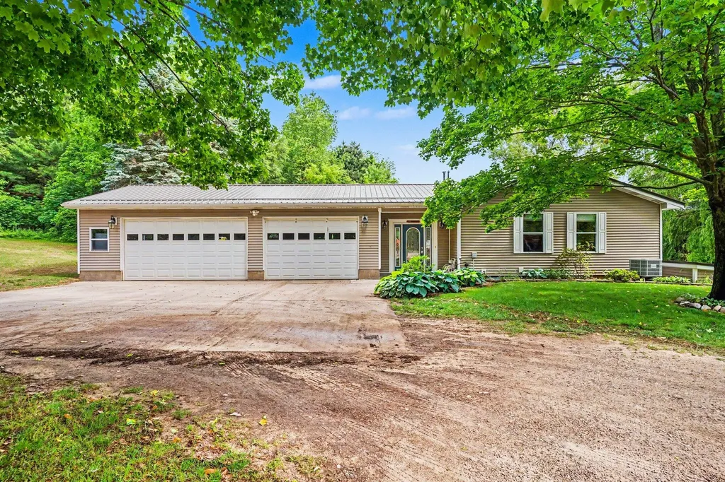 2430 W Woodrow Road Shelby Township MI 49455