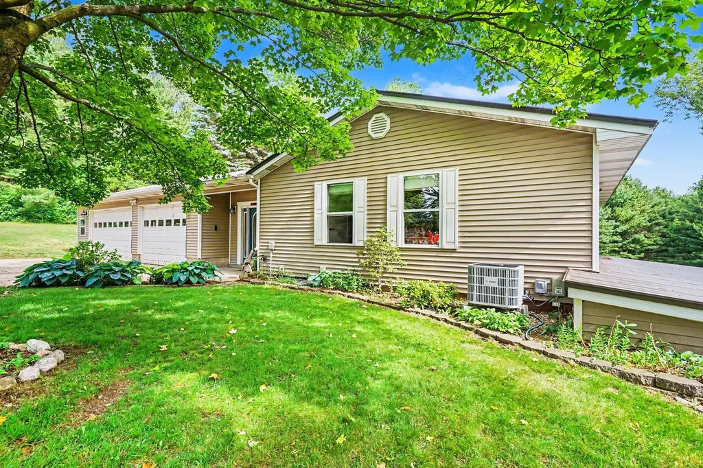 2430 W Woodrow Road Shelby Township MI 49455