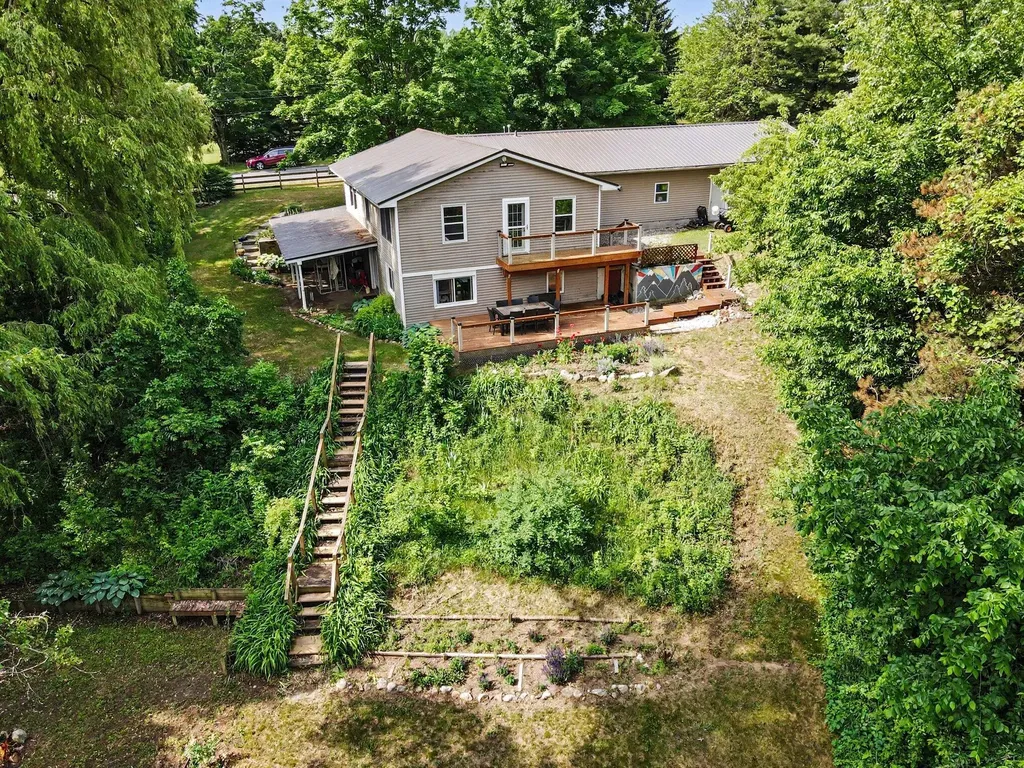 2430 W Woodrow Road Shelby Township MI 49455