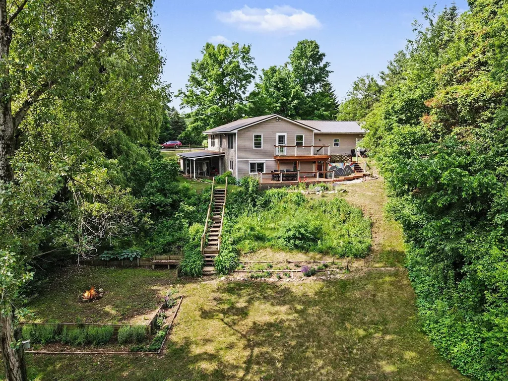 2430 W Woodrow Road Shelby Township MI 49455