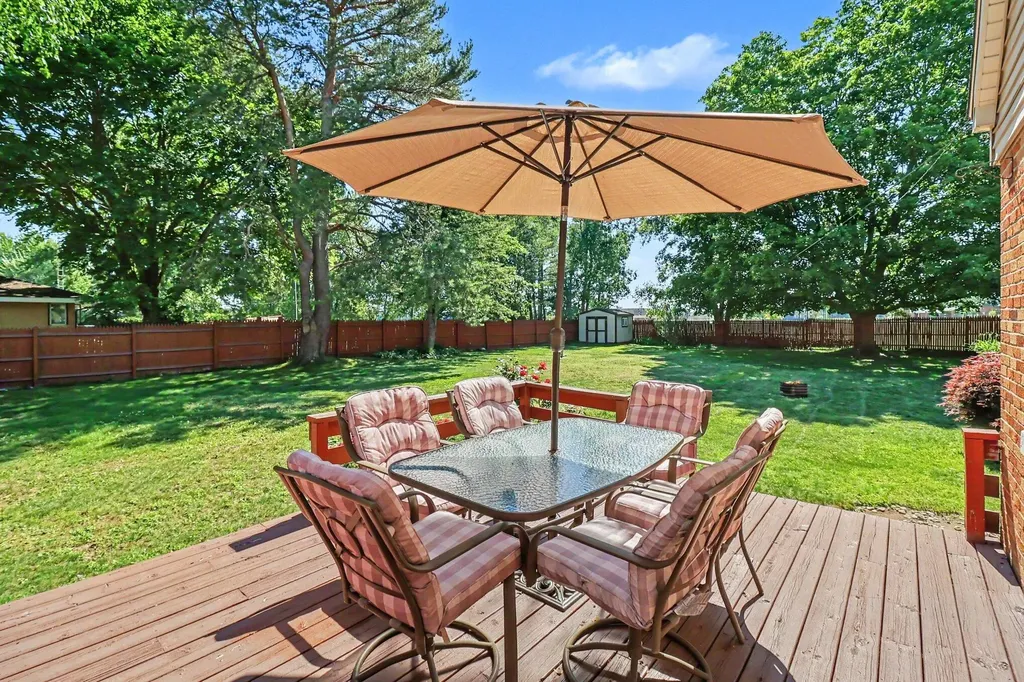 311 N Reinberg Avenue Scottville City MI 49454