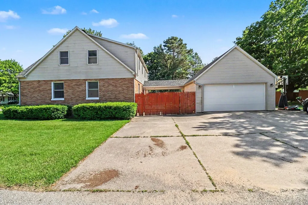 311 N Reinberg Avenue Scottville City MI 49454