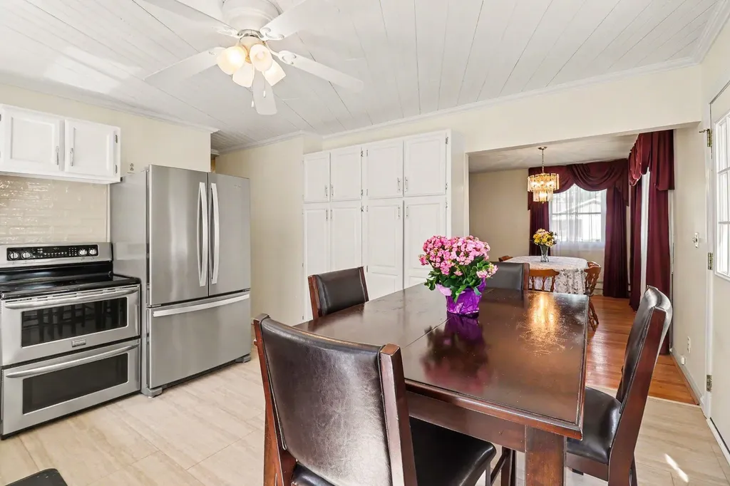 311 N Reinberg Avenue Scottville City MI 49454