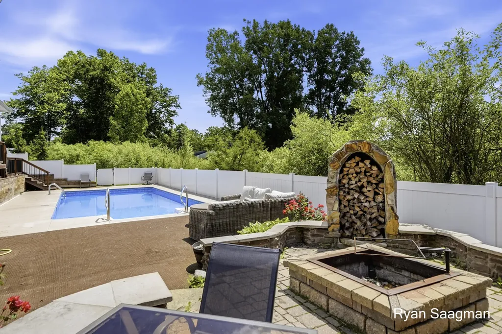 6360 Cannonsburg Road NE Cannon Township MI 49306