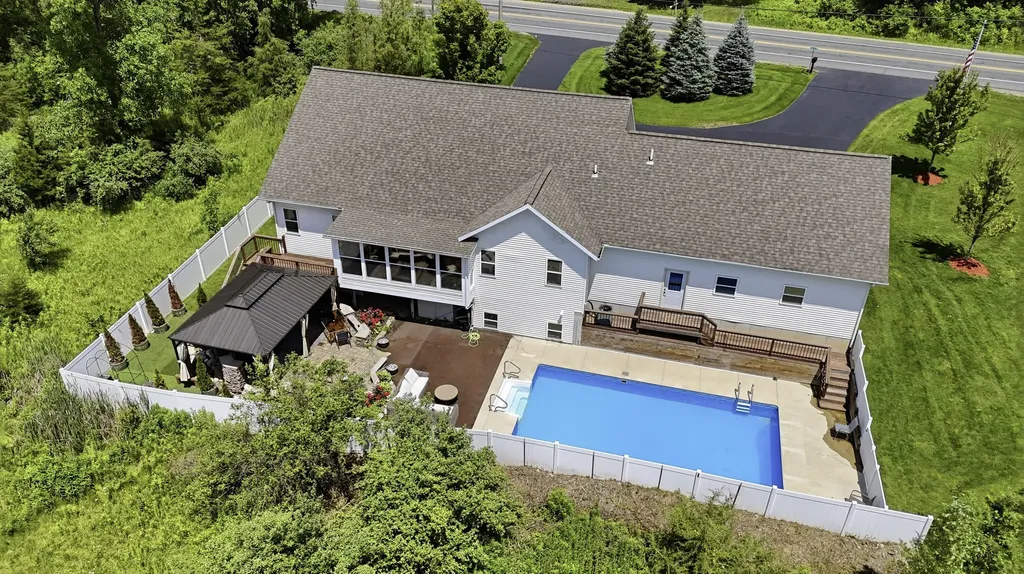 6360 Cannonsburg Road NE Cannon Township MI 49306