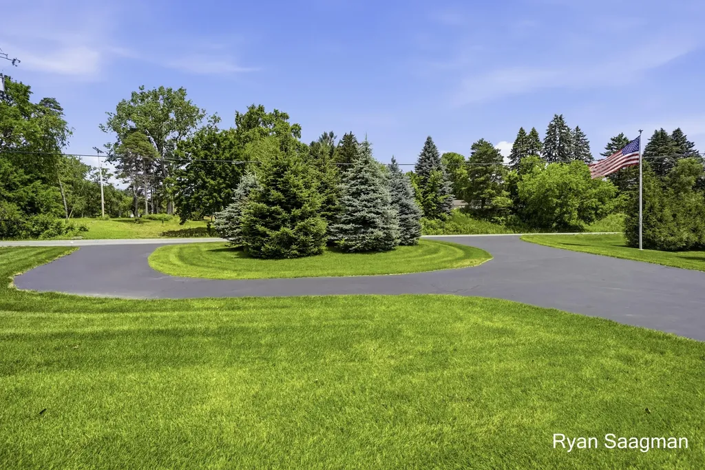 6360 Cannonsburg Road NE Cannon Township MI 49306