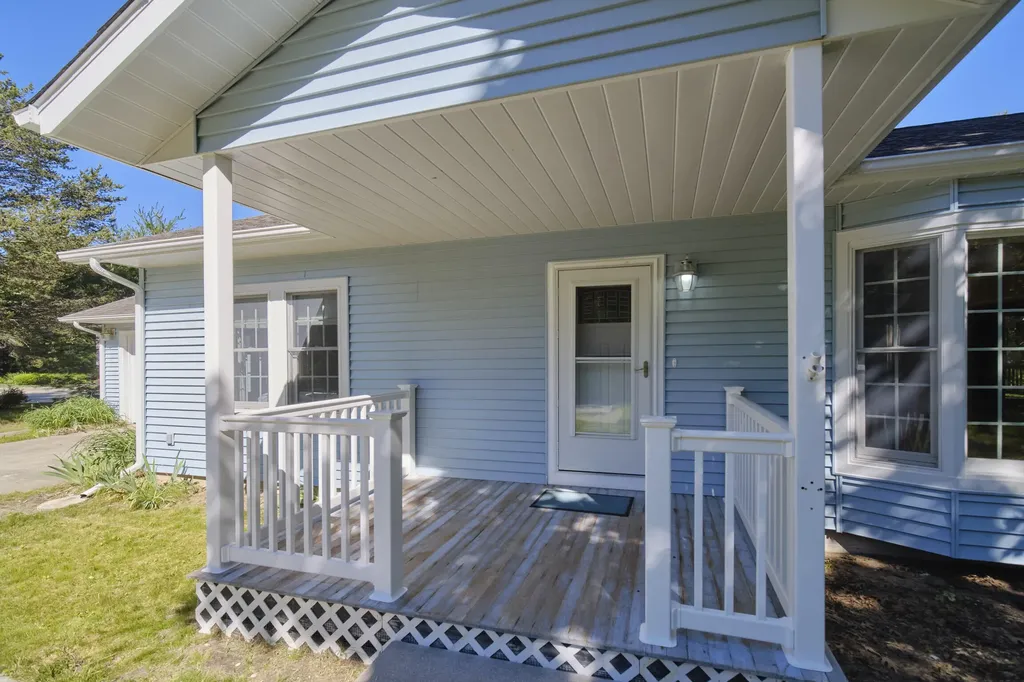 2721 Red Apple Road Filer Charter Township MI 49660