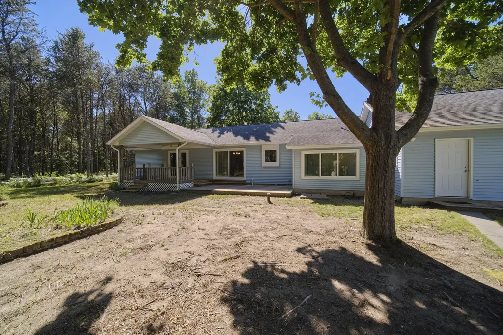 2721 Red Apple Road Filer Charter Township MI 49660