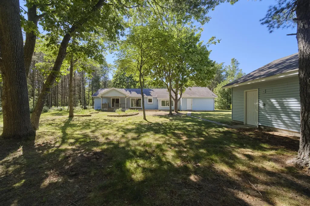 2721 Red Apple Road Filer Charter Township MI 49660