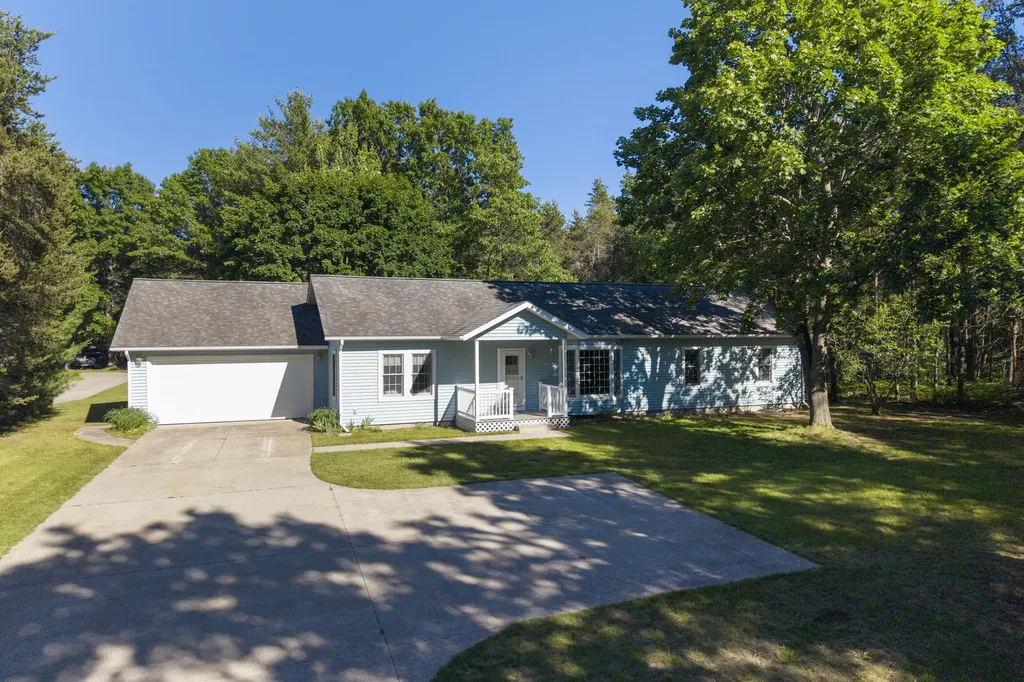 2721 Red Apple Road Filer Charter Township MI 49660