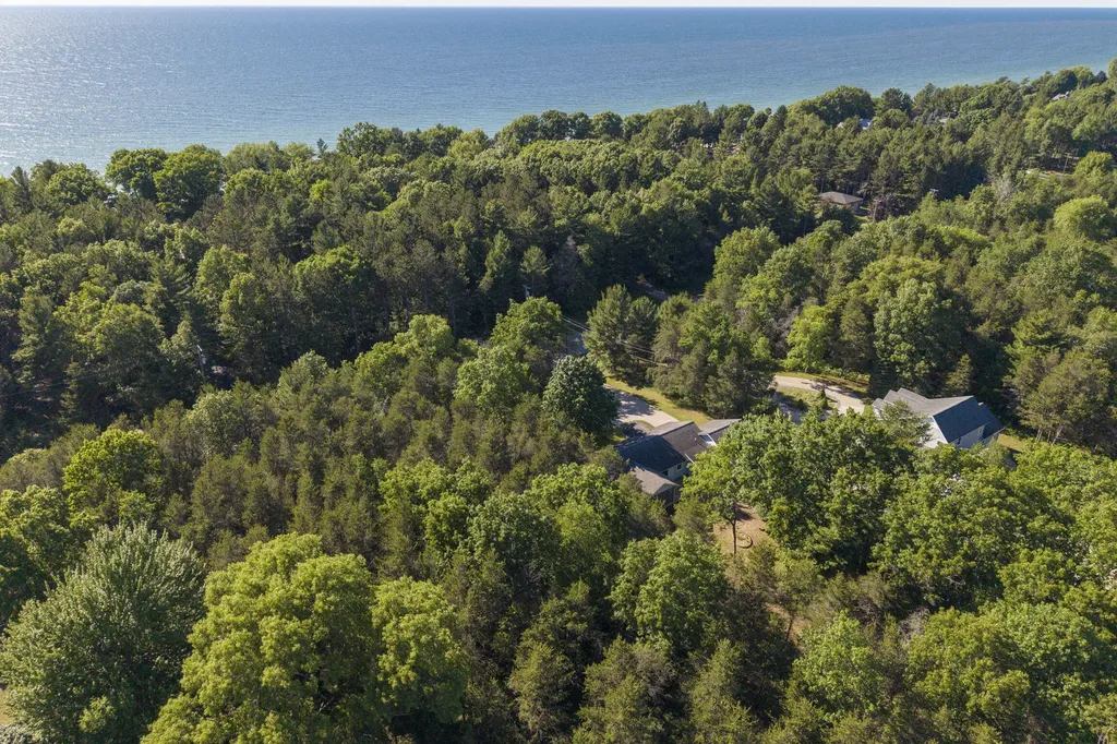 2721 Red Apple Road Filer Charter Township MI 49660