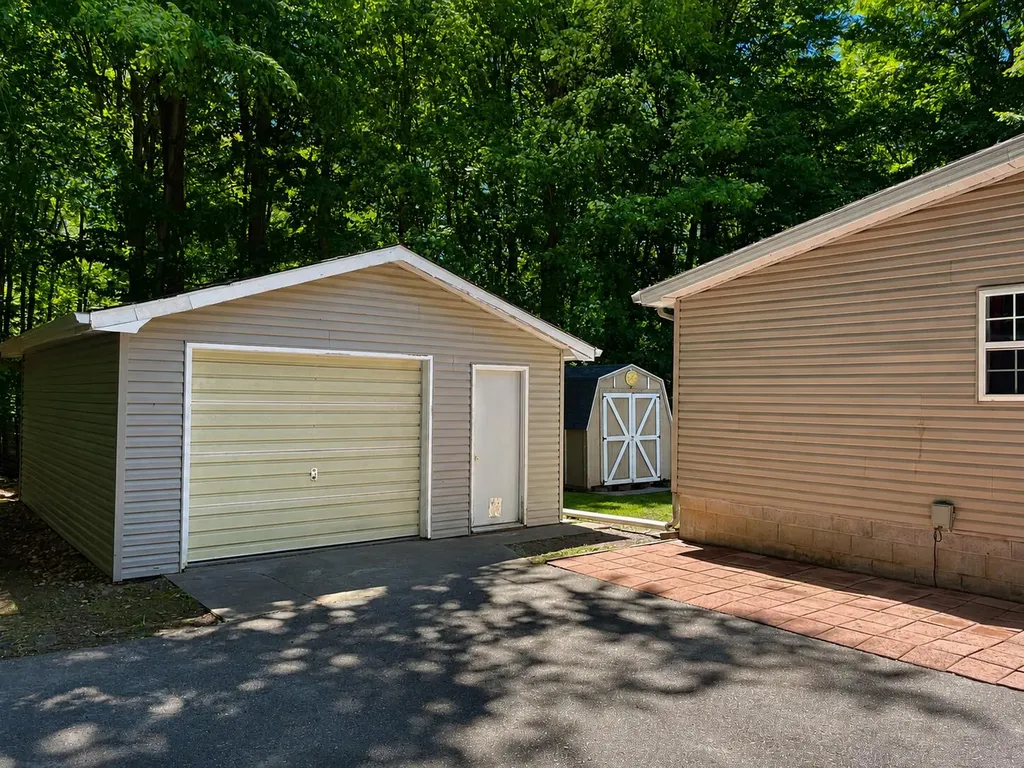5809 Barnhart Road Hamlin Township MI 49431