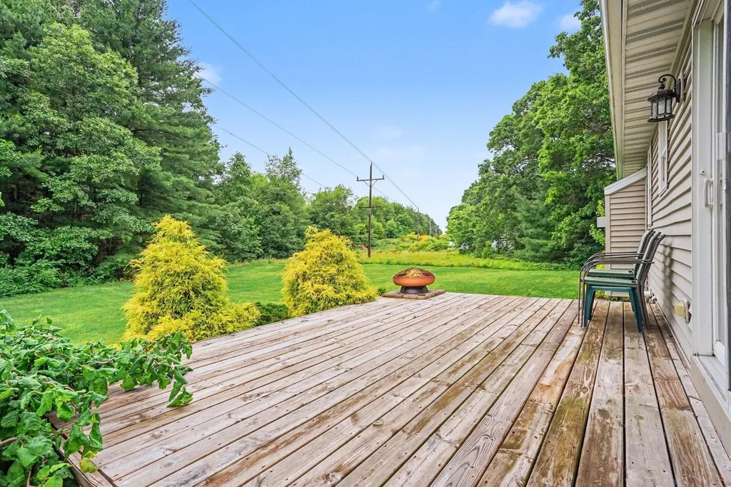 3921 S Sheridan Drive Fruitport Charter Township MI 49444