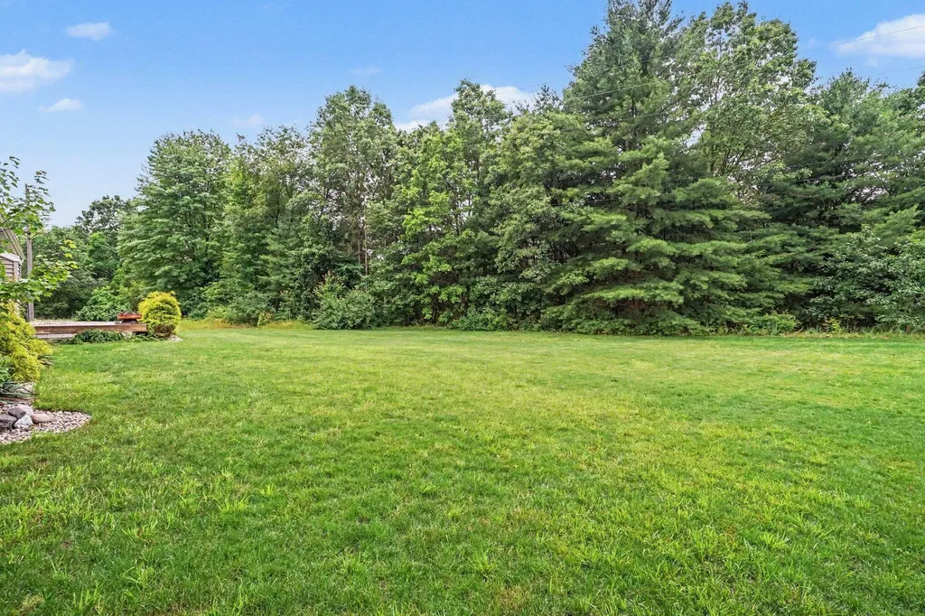 3921 S Sheridan Drive Fruitport Charter Township MI 49444