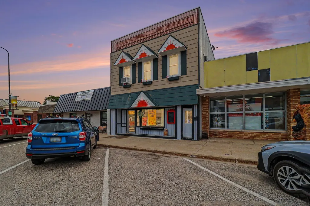 216 N Michigan Avenue Shelby Village MI 49455